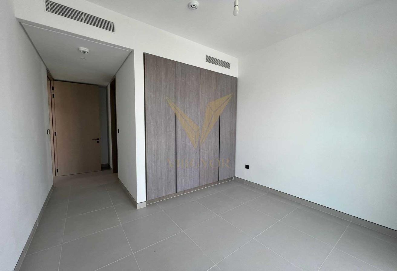 4BR + M Villa | Vacant | Near Park And Pool photo 10