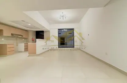 Apartment - 2 Bedrooms - 3 Bathrooms for rent in Haas Building - Jumeirah Garden City - Al Satwa - Dubai