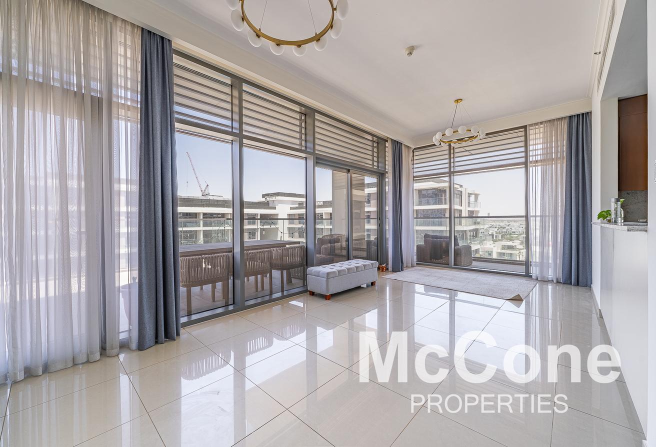 Vacant | Duplex | Exclusive | Park & Lagoon Views photo 6