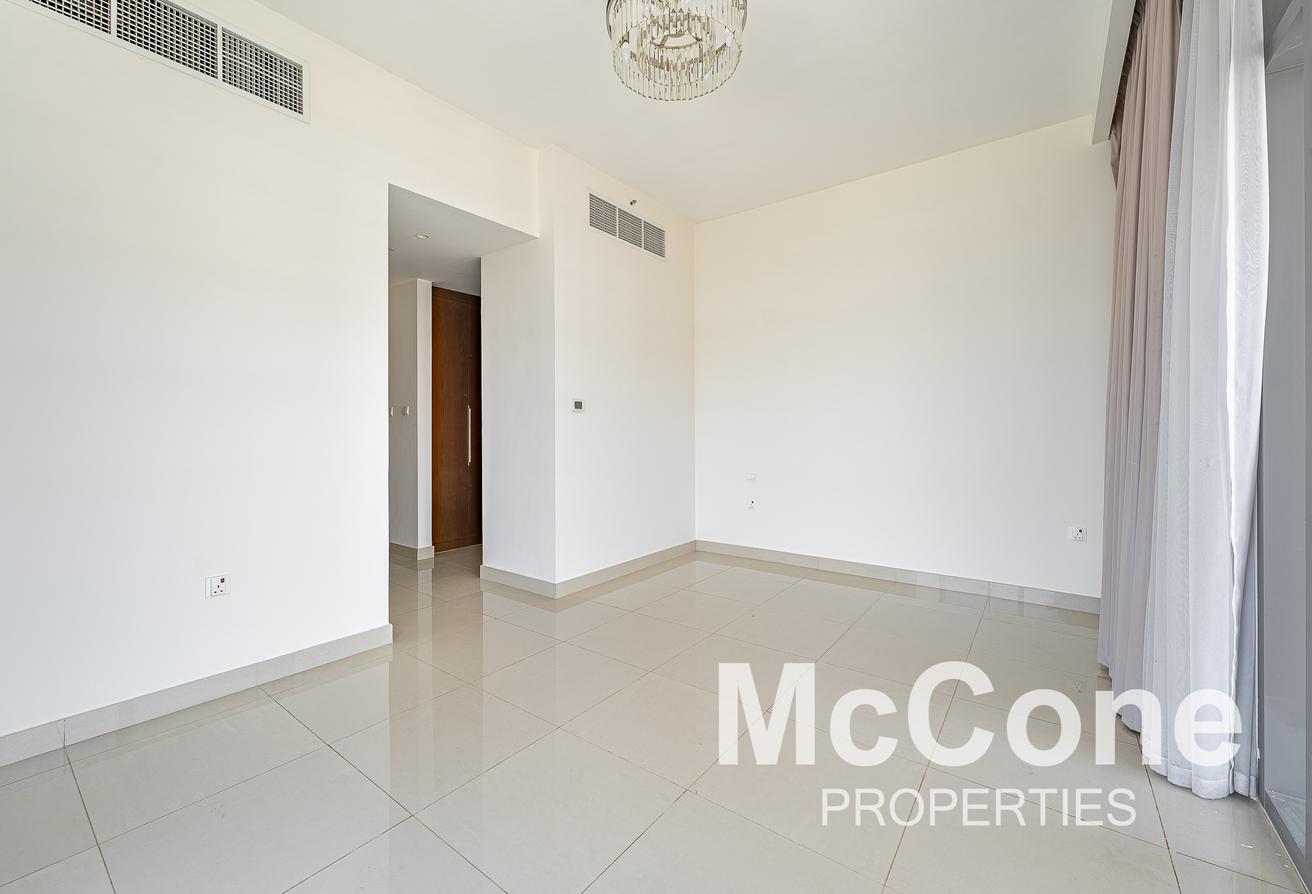 Vacant | Duplex | Exclusive | Park & Lagoon Views photo 11