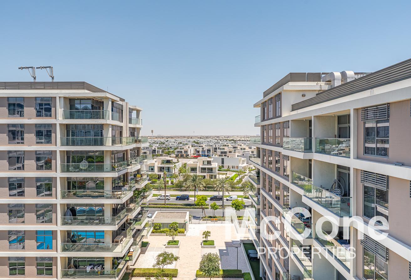 Vacant | Duplex | Exclusive | Park & Lagoon Views photo 4