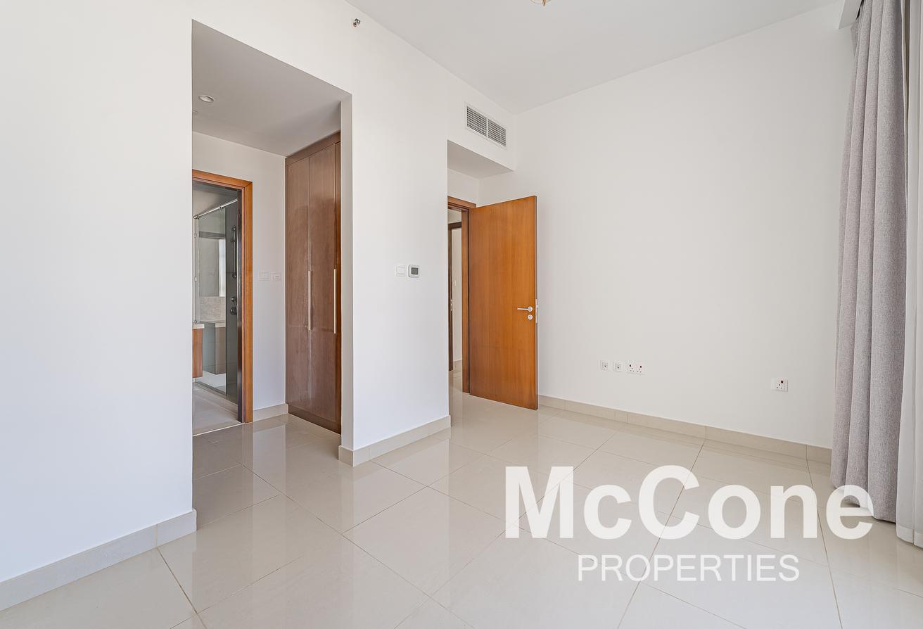 Vacant | Duplex | Exclusive | Park & Lagoon Views photo 12