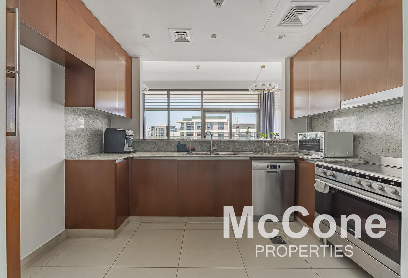 Vacant | Duplex | Exclusive | Park & Lagoon Views photo 10