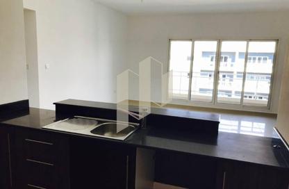 Apartment - 2 Bedrooms - 3 Bathrooms for rent in Tower 33 - Al Reef Downtown - Al Reef - Abu Dhabi