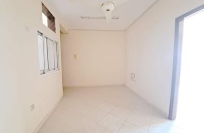 Apartment - 2 Bedrooms - 1 Bathroom for rent in Fire Station Road - Muwaileh - Sharjah Apartment - 2 Bedrooms - 1 Bathroom for rent in Fire Station Road - Muwaileh - Sharjah