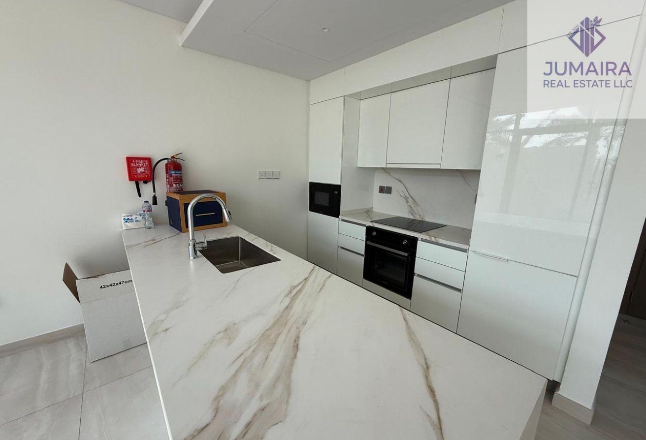 Spacious I Elegant 3BR Villa for Sale in Dana Bay