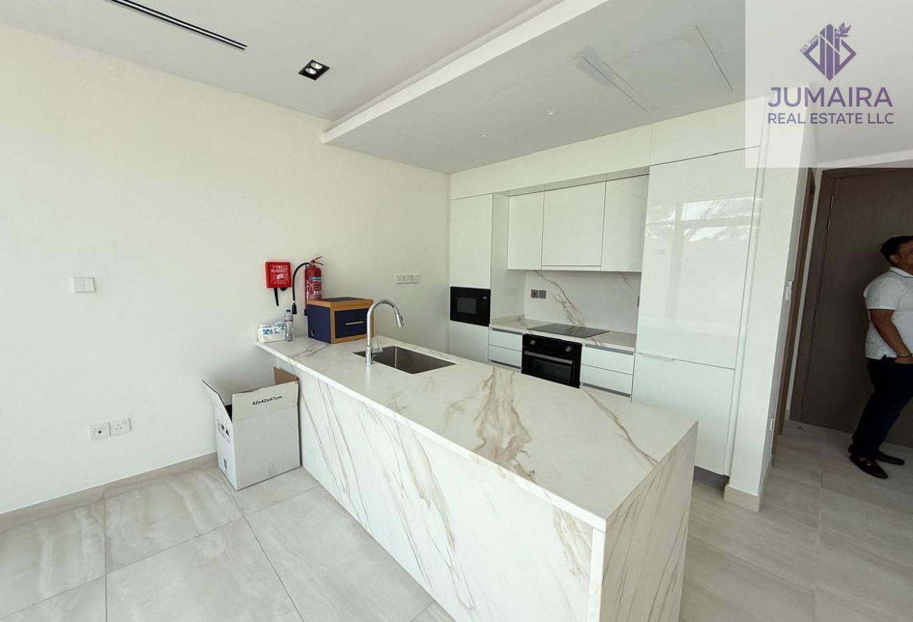 Spacious I Elegant 3BR Villa for Sale in Dana Bay