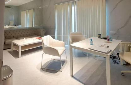 Villa - Studio - 5 Bathrooms for rent in Jumeirah 1 Villas - Jumeirah 1 - Jumeirah - Dubai Villa - Studio - 5 Bathrooms for rent in Jumeirah 1 Villas - Jumeirah 1 - Jumeirah - Dubai