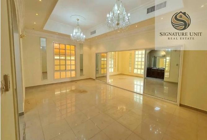 72316447 - Property Image 2