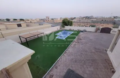 فيلا - 8 غرف نوم - 8 حمامات للايجار في الرفاع - رأس الخيمة