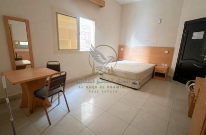 Apartment - Studio - 1 for rent in Bu Tina - Al Sharq - Sharjah Apartment - Studio - 1 for rent in Bu Tina - Al Sharq - Sharjah