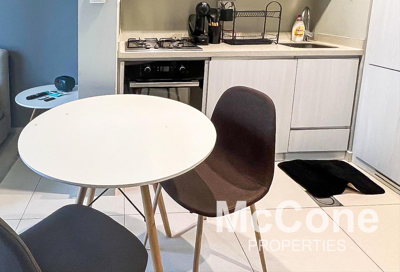 Modern | Vacant | Fully Furnished photo 9