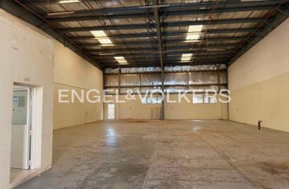 Warehouse - Studio - 1 Bathroom for rent in Building 12 - Dubai Investment Park 2 (DIP 2) - Dubai Investment Park (DIP) - Dubai Warehouse - Studio - 1 Bathroom for rent in Building 12 - Dubai Investment Park 2 (DIP 2) - Dubai Investment Park (DIP) - Dubai