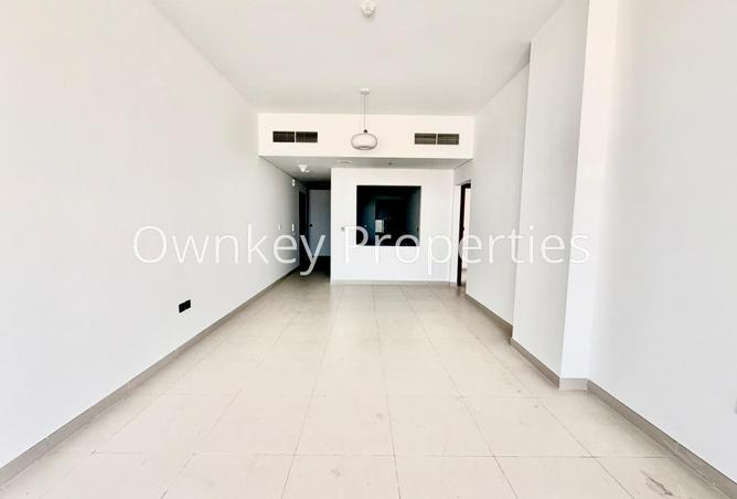 Well Maintained | Spacious Unit | All Amenities photo 3