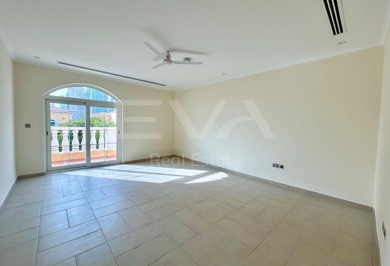 LARGE PLOT | VACANT | PRIVATE GARDEN photo 4
