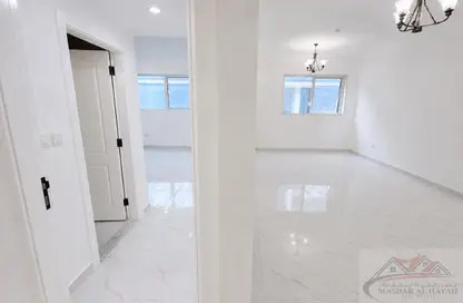 Apartment - 1 Bedroom - 2 Bathrooms for rent in Muwaileh 29 Building - Muwaileh - Sharjah