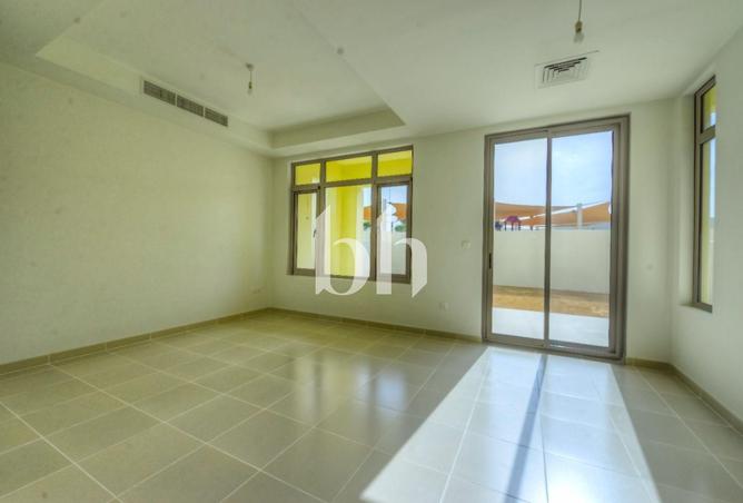 107300025 - Property Image 3
