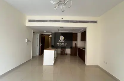 شقة - غرفة نوم - 1 حمام للايجار في أبتاون الزاهية - الزاهية - تجارية مويلح - الشارقة