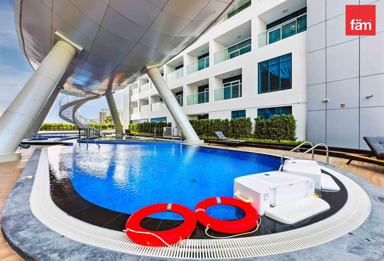 Fully furnished studio Park view photo 17