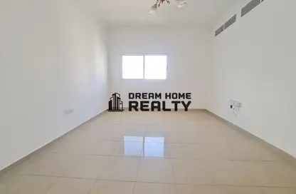 شقة - غرفة نوم - 1 حمام للايجار في شارع التعاون الجديد - التعاون - الشارقة