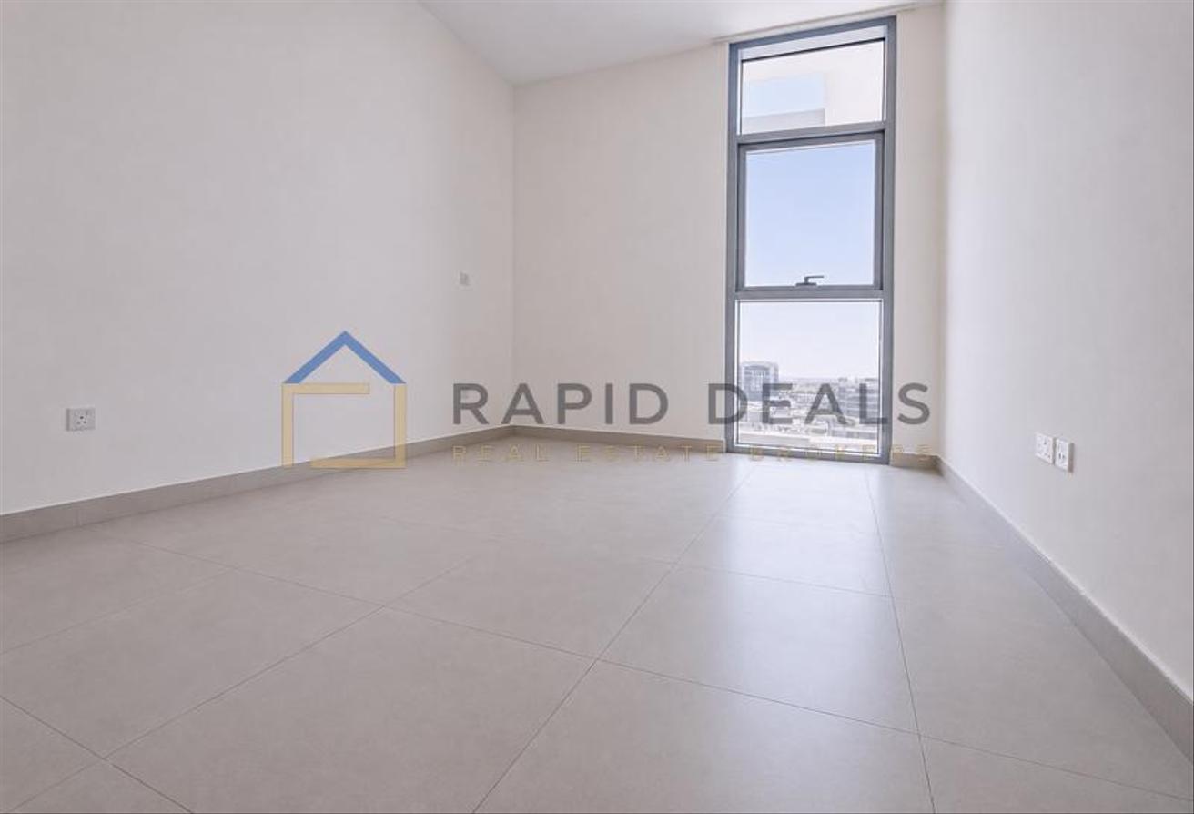 Well-Maintained 1BR Apartment with Balcony photo 5