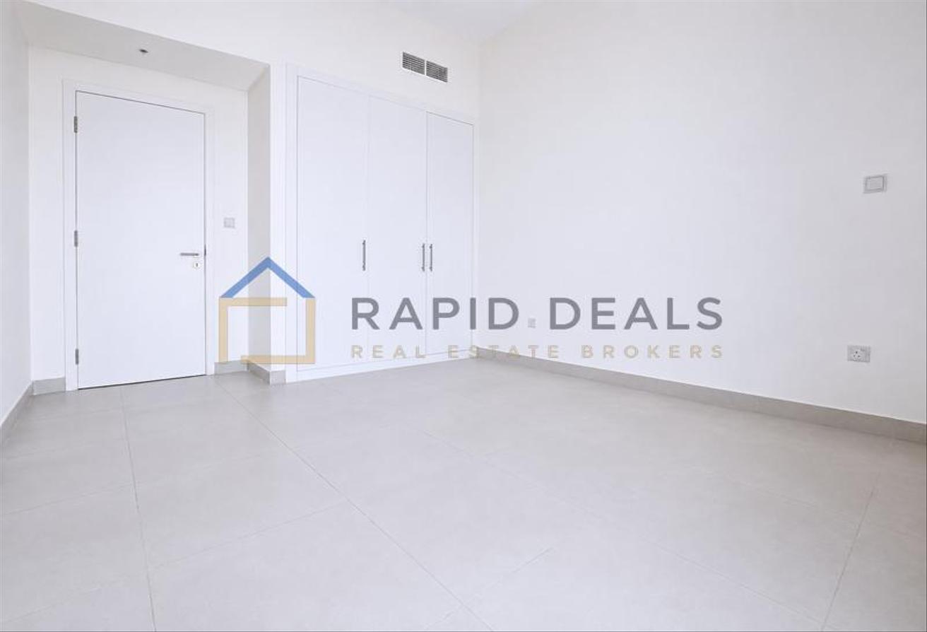 Well-Maintained 1BR Apartment with Balcony photo 8