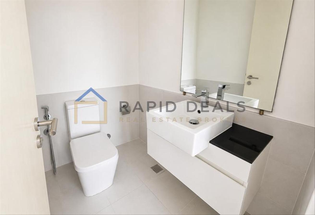 Well-Maintained 1BR Apartment with Balcony photo 9
