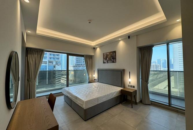 2-bed apartment in Orra The Embankment Tower 1 · Furnished · Pool view — photo 2