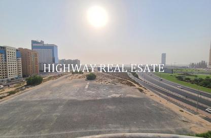Apartment - 2 Bedrooms - 3 Bathrooms for rent in Sahara Tower 1 - Sahara Complex - Al Nahda - Sharjah