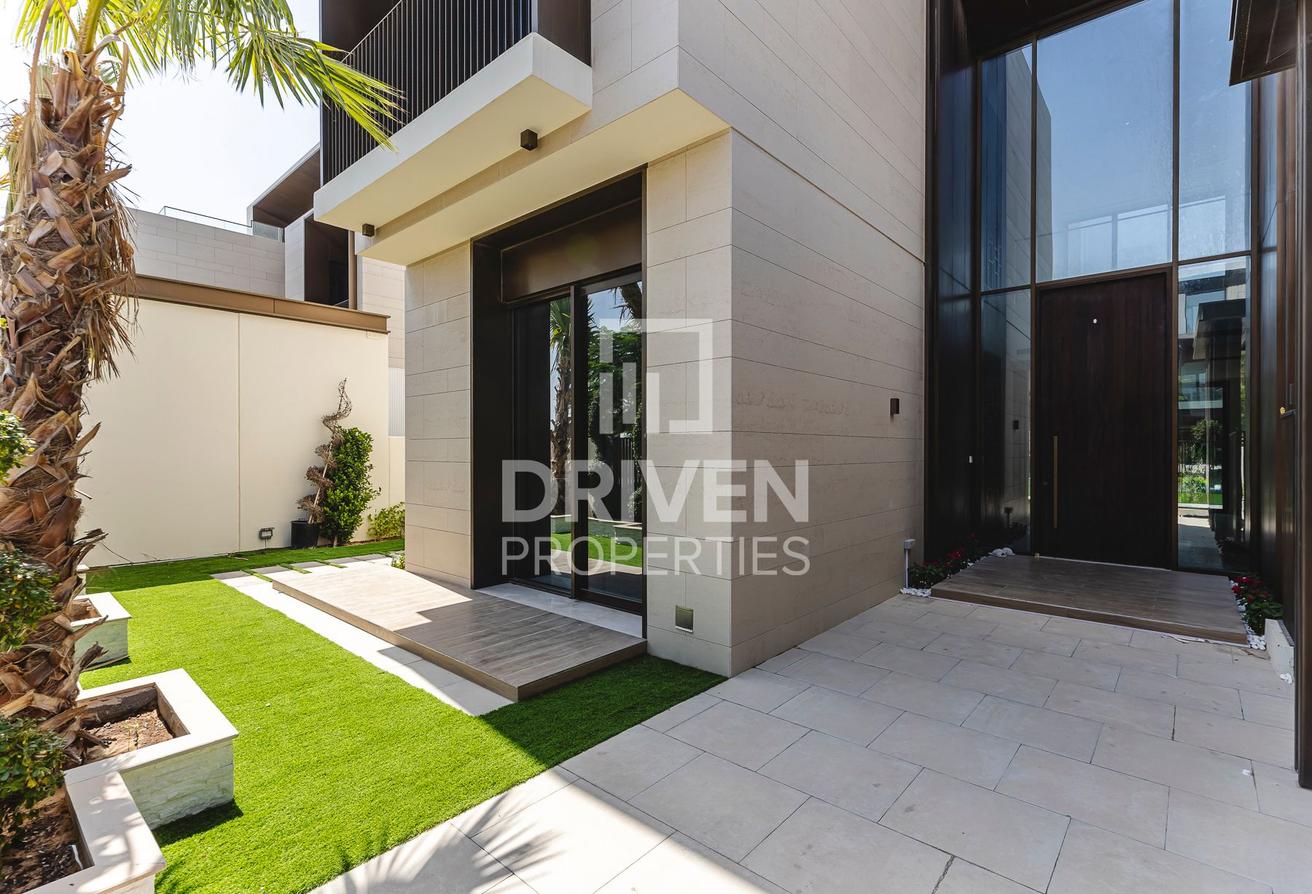 Modified | Driver room | Elie Saab Branded Villa photo 18