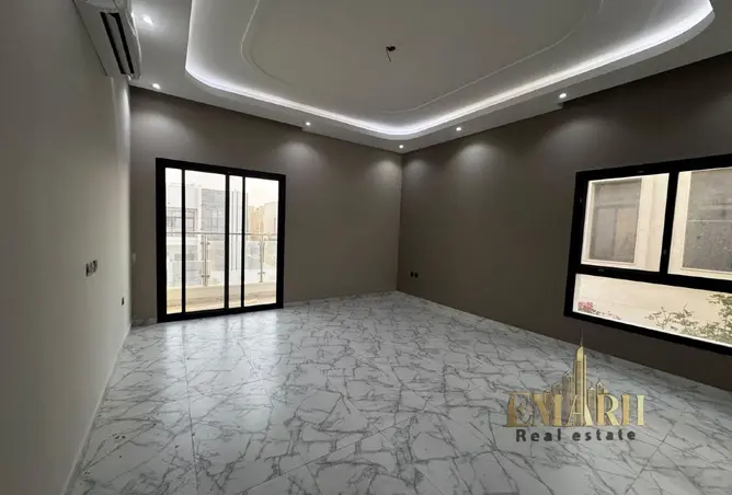 154167015 - Property Image 2