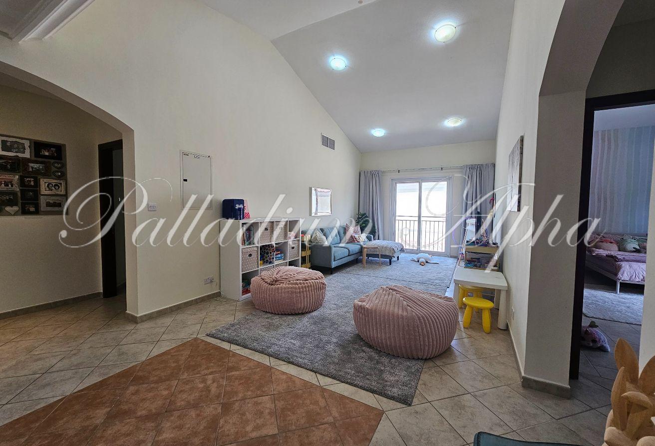 Corner Plot | Private Pool | Brand New Garden photo 9