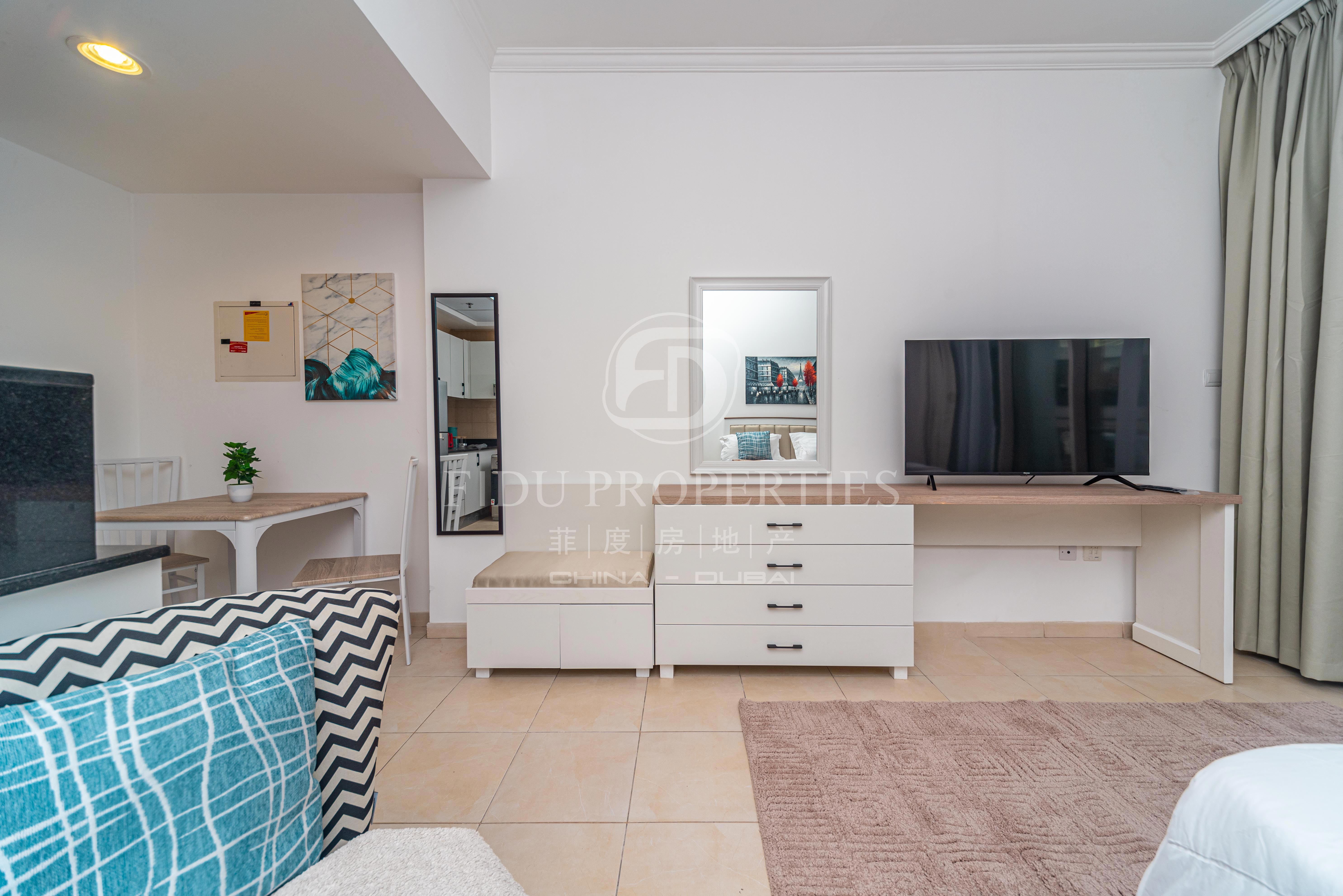 Fully Furnished Studio | Prime Downtown Location