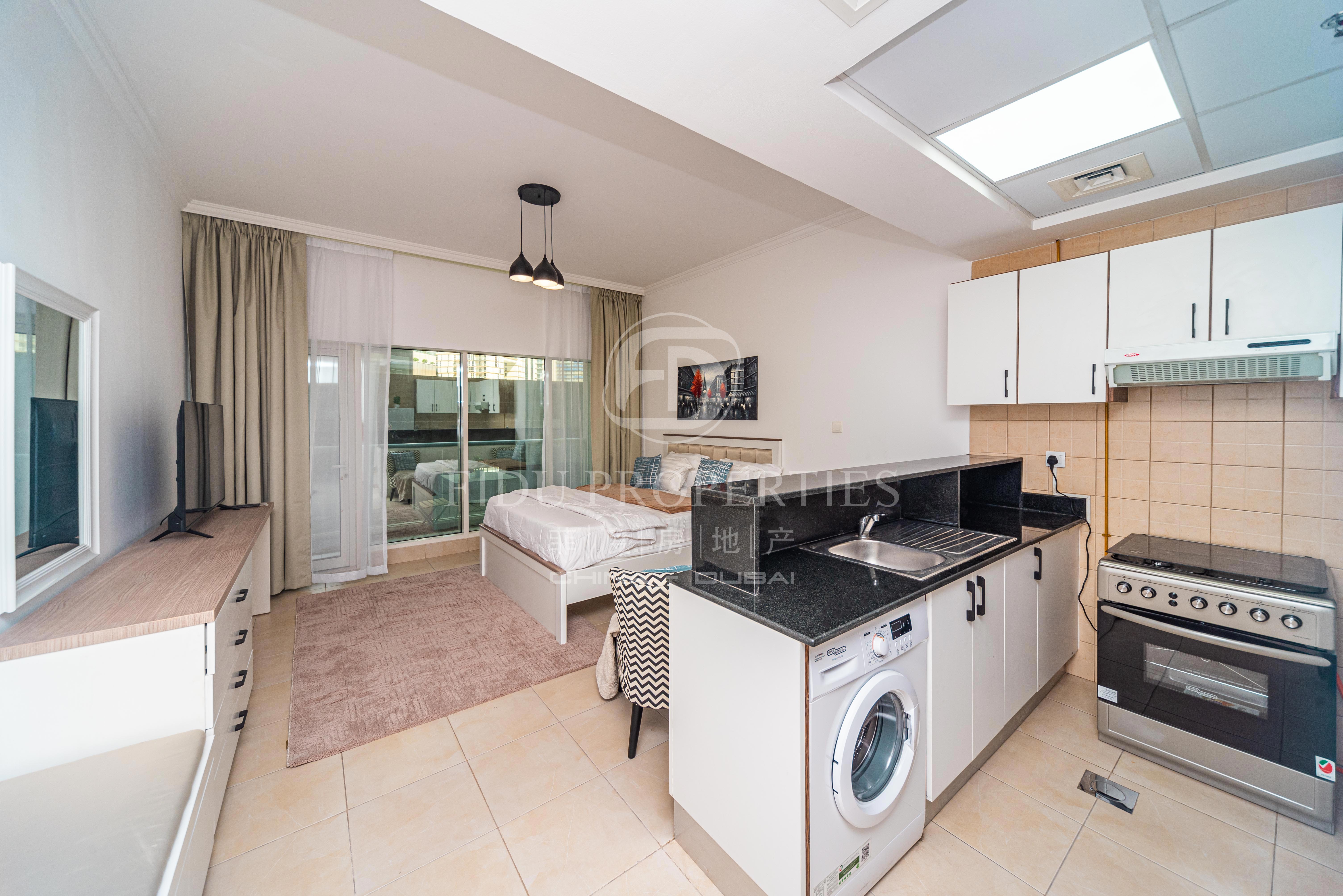 Fully Furnished Studio | Prime Downtown Location