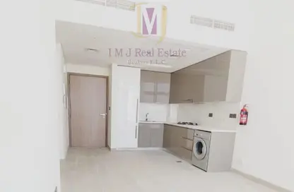 Apartment - 2 Bedrooms - 2 Bathrooms for rent in Azizi Riviera 22 - Azizi Riviera - Meydan One - Meydan - Dubai