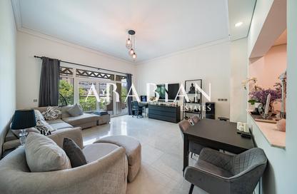 Apartment - 2 Bedrooms - 3 Bathrooms for sale in Al Anbara - Shoreline Apartments - Palm Jumeirah - Dubai