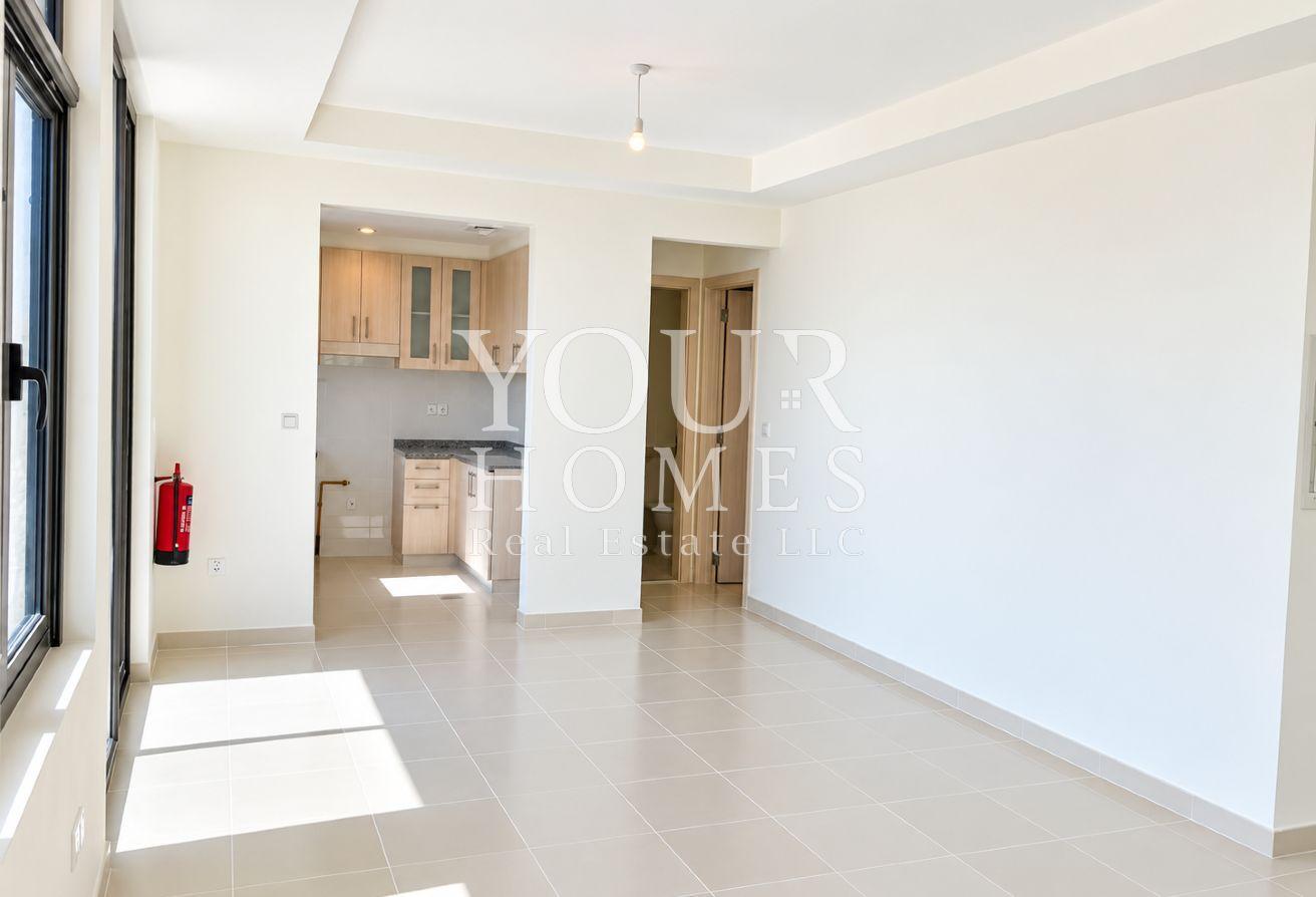 Spacious Town House } Single Row } Mira Oasis2 photo 3