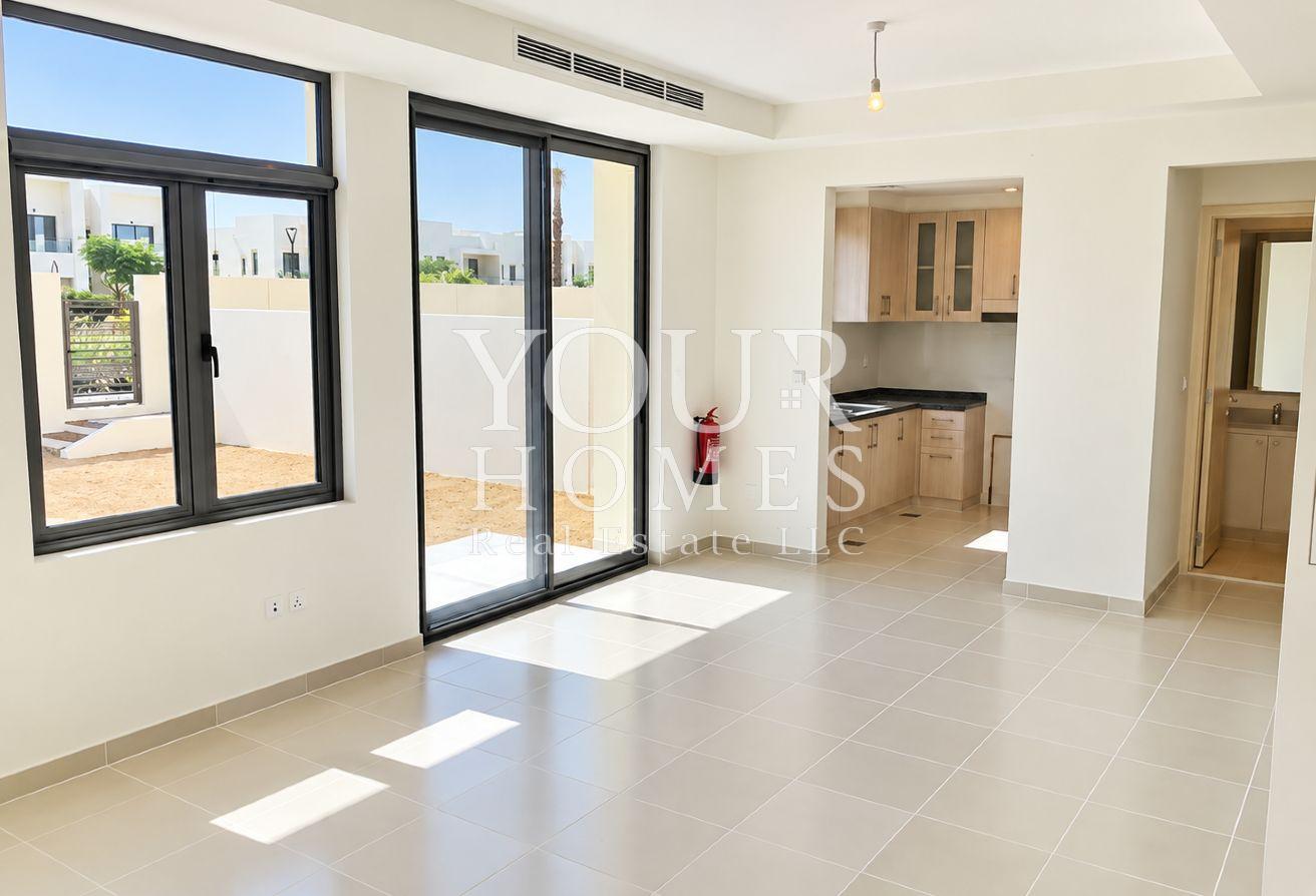 Spacious Town House } Single Row } Mira Oasis2 photo 2