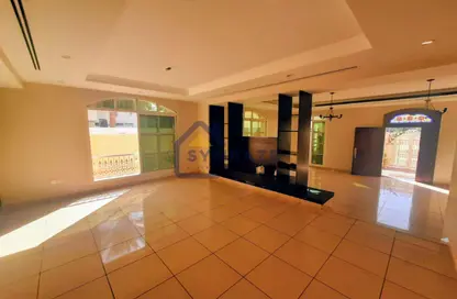 Villa - 5 Bedrooms - 7 Bathrooms for rent in Al Garhoud - Dubai Villa - 5 Bedrooms - 7 Bathrooms for rent in Al Garhoud - Dubai