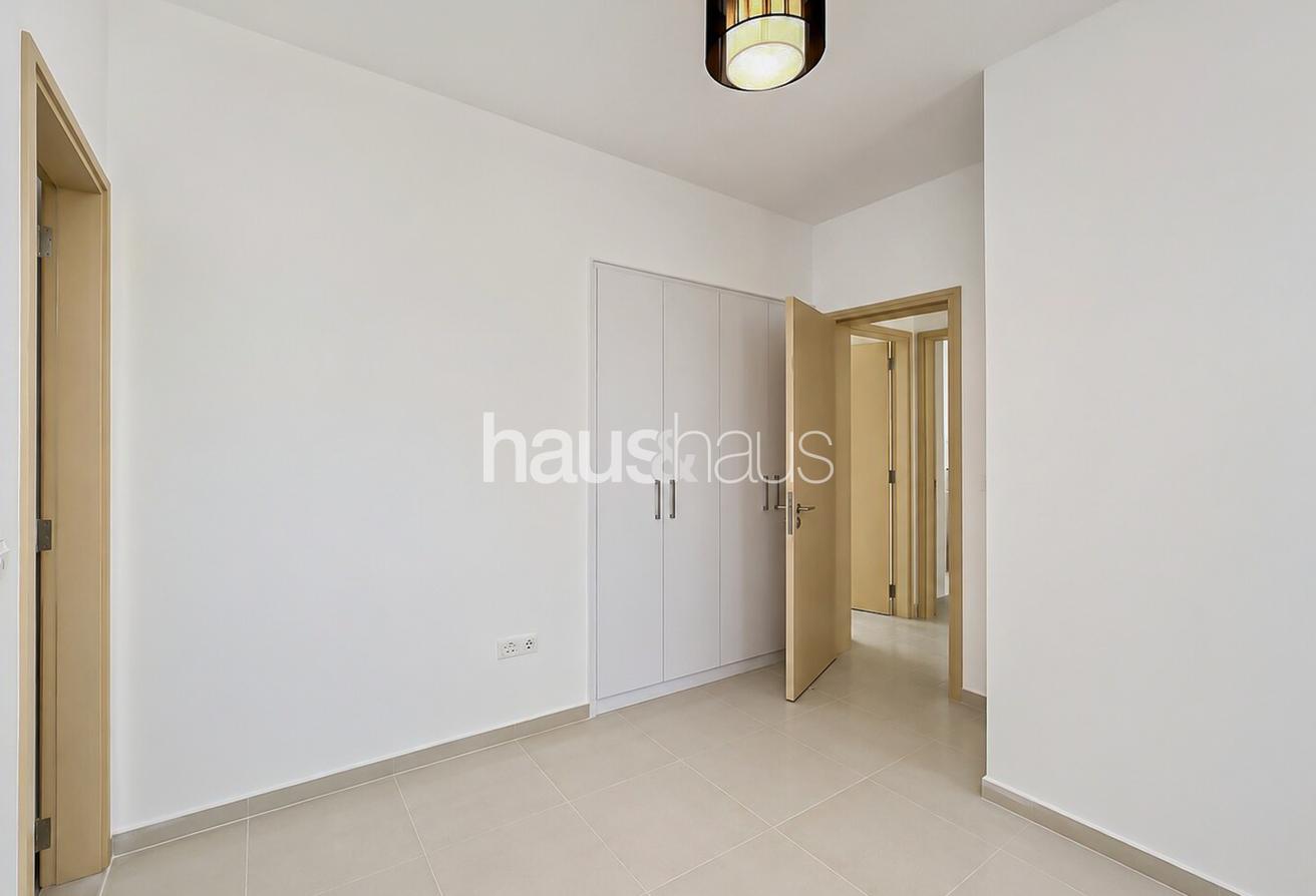 Single row | Huge Plot | Premium Family Living photo 12