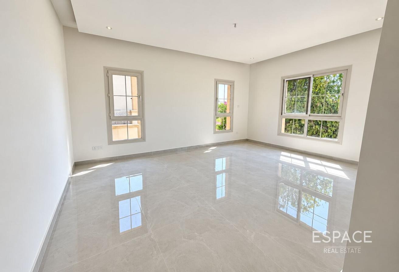 Rare Type | Lake View | Private Pool photo 2