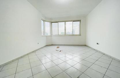Apartment - 1 Bedroom - 1 Bathroom for rent in Khalidiya Street - Al Khalidiya - Abu Dhabi
