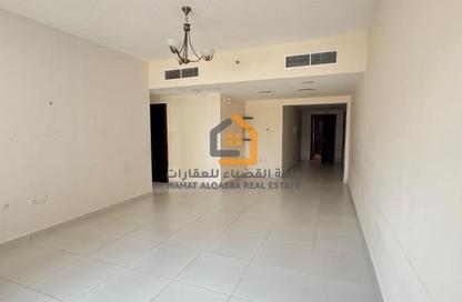 Apartment - 1 Bedroom - 2 Bathrooms for rent in Crystal Plaza - Al Majaz 1 - Al Majaz - Sharjah