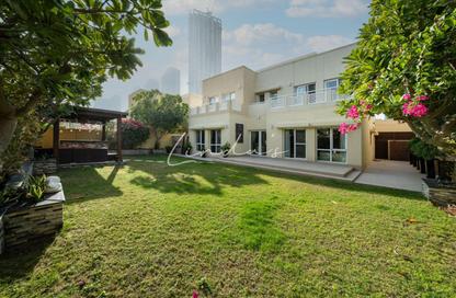 Villa - 5 Bedrooms - 4 Bathrooms for rent in Meadows 2 - Meadows - Dubai