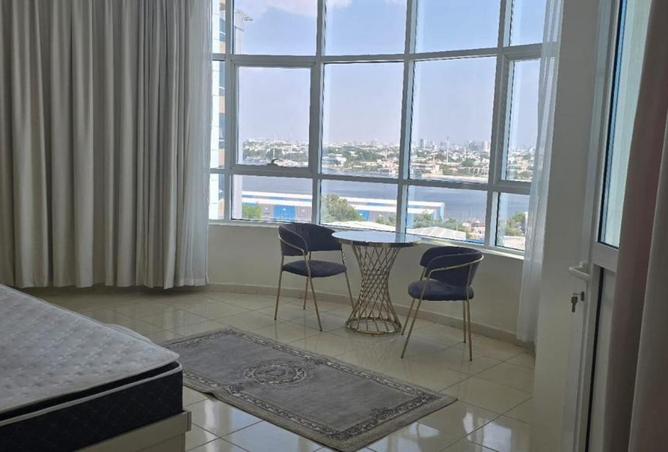 71498047 - Property Image 2