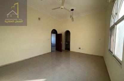 Villa - 5 - 5 for rent in Al Khezamia - Halwan - Sharjah