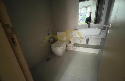 Shop - Studio - 1 Bathroom for rent in Jumeirah Garden City - Al Satwa - Dubai