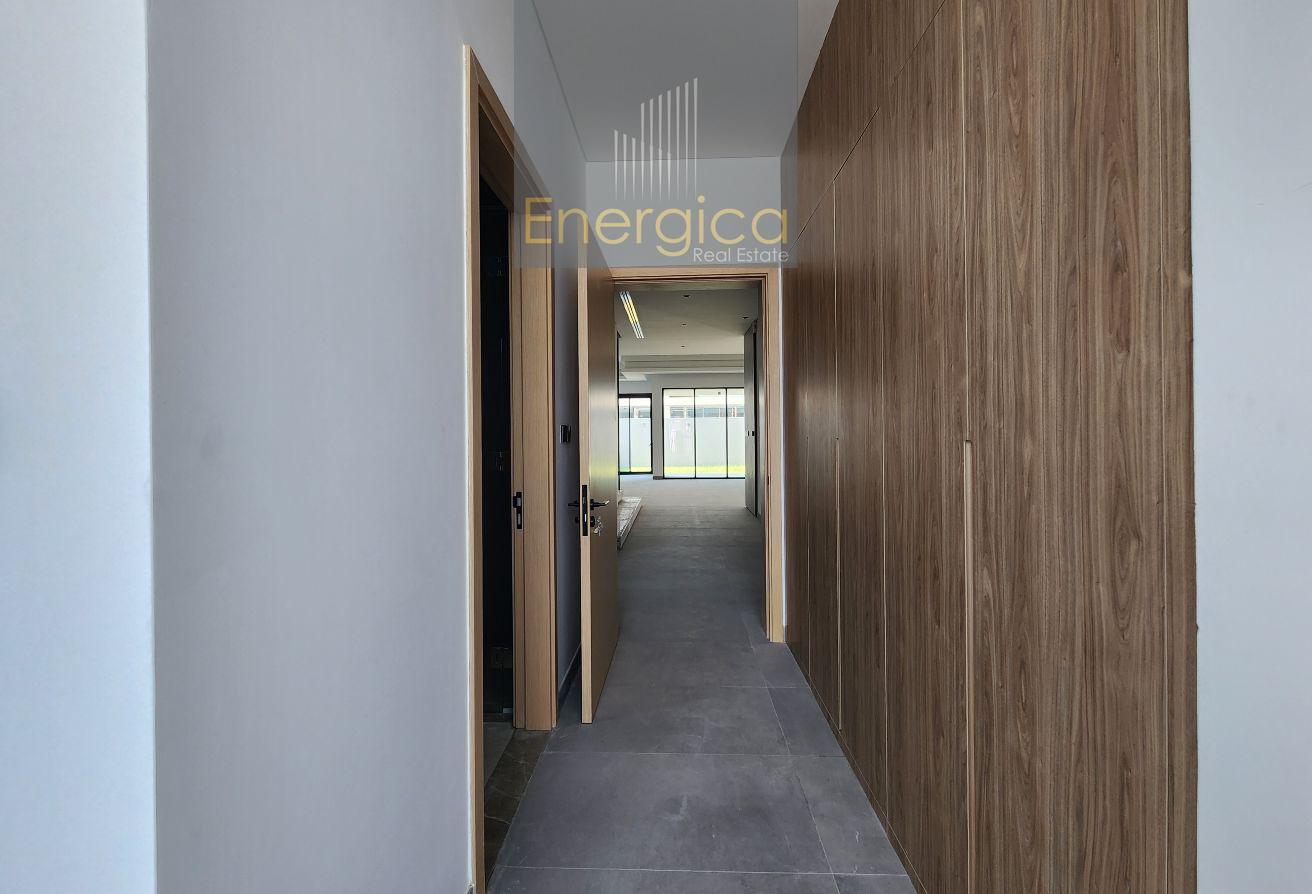 Contemporary 4BR Villa| Brand New | Private Garde photo 14