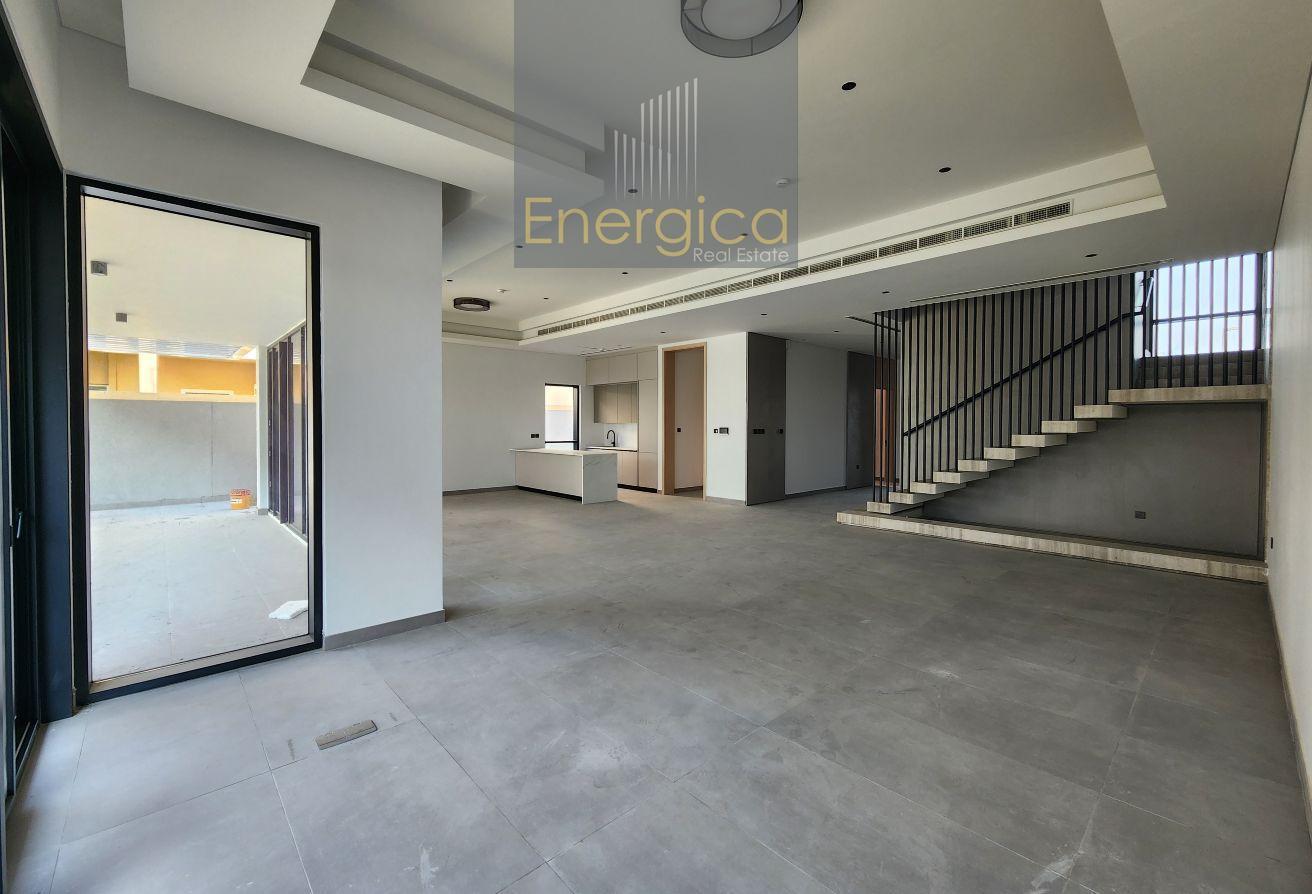 Contemporary 4BR Villa| Brand New | Private Garde photo 3