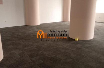 Co-working space - Studio - 2 Bathrooms for rent in Salam Tower - Al Majaz 1 - Al Majaz - Sharjah